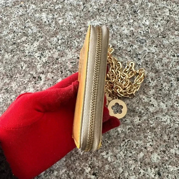 - CLouis Vuitton
Vintage 2000 Zippy Compact Wallet hand  painted converted - Picture 5 of 17